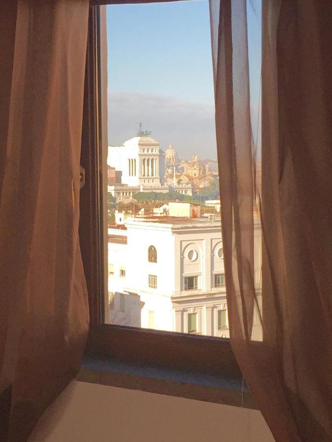 Superattico Sul Colosseo Rzym Zewnętrze zdjęcie